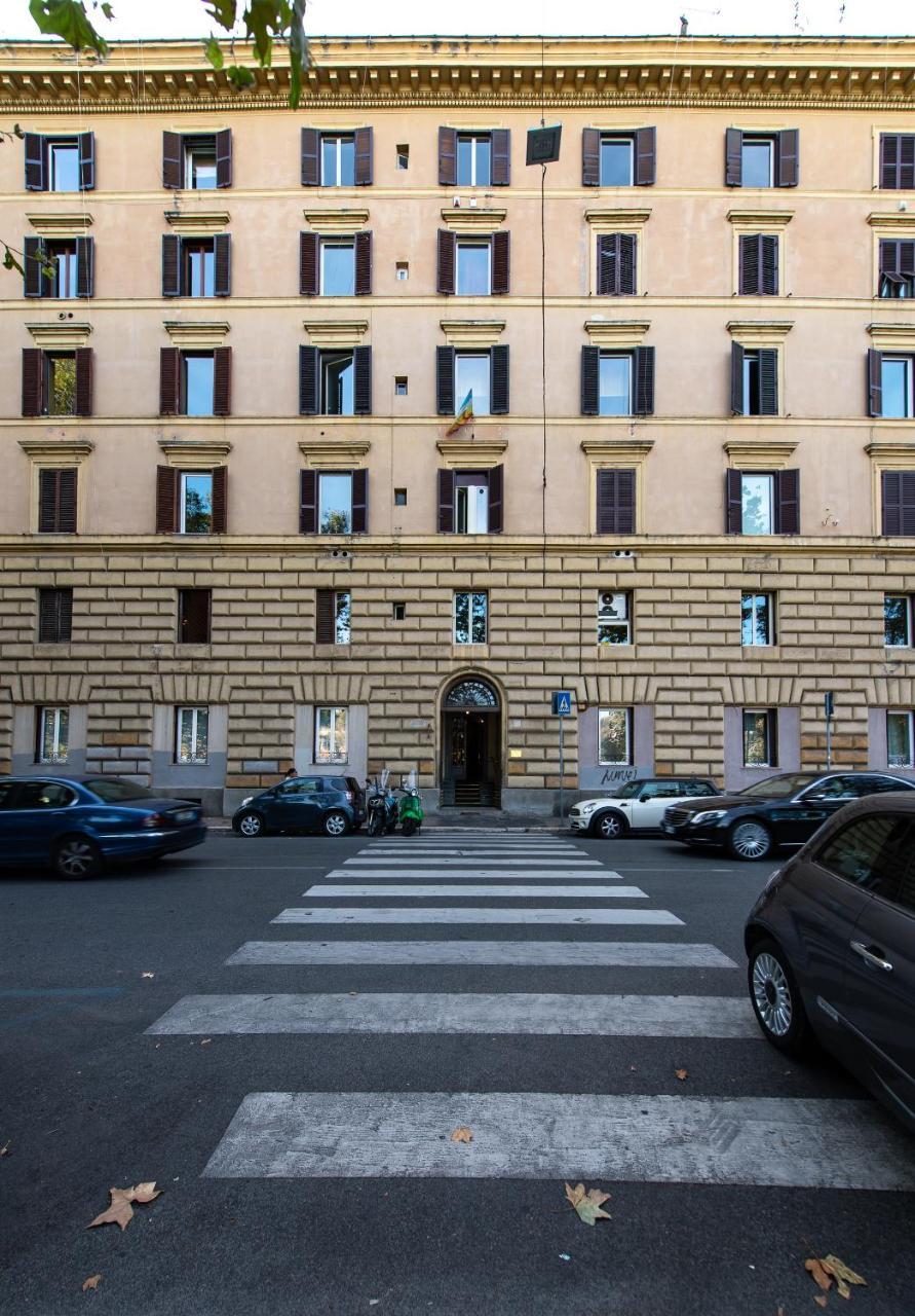 Pensión Lungotevere Ripa Roma